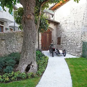 Il Sogno Nel Borgo Gargnano